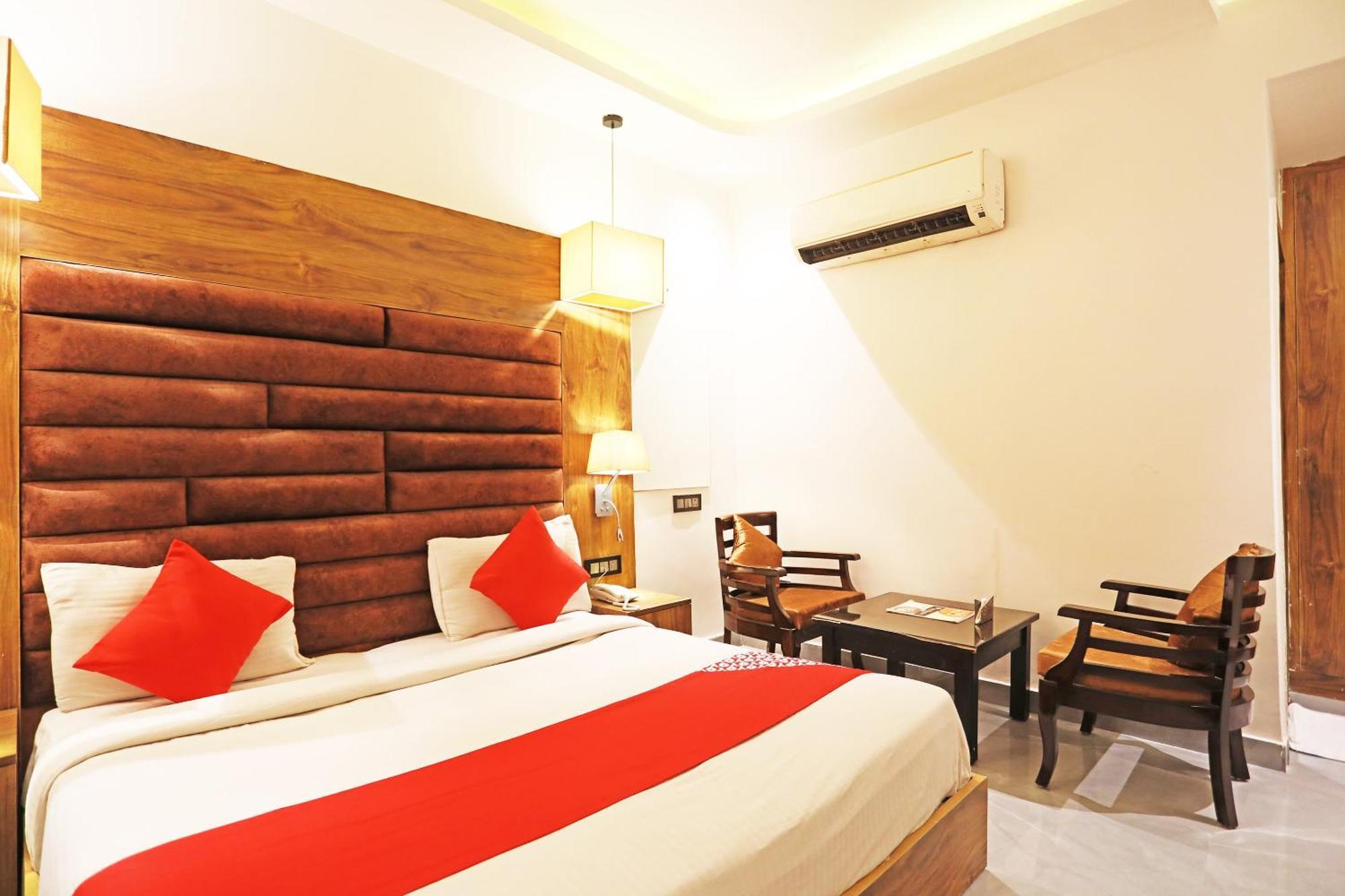 OYO Capital O 8902 Hotel Ronald Inn Faridabad Esterno foto