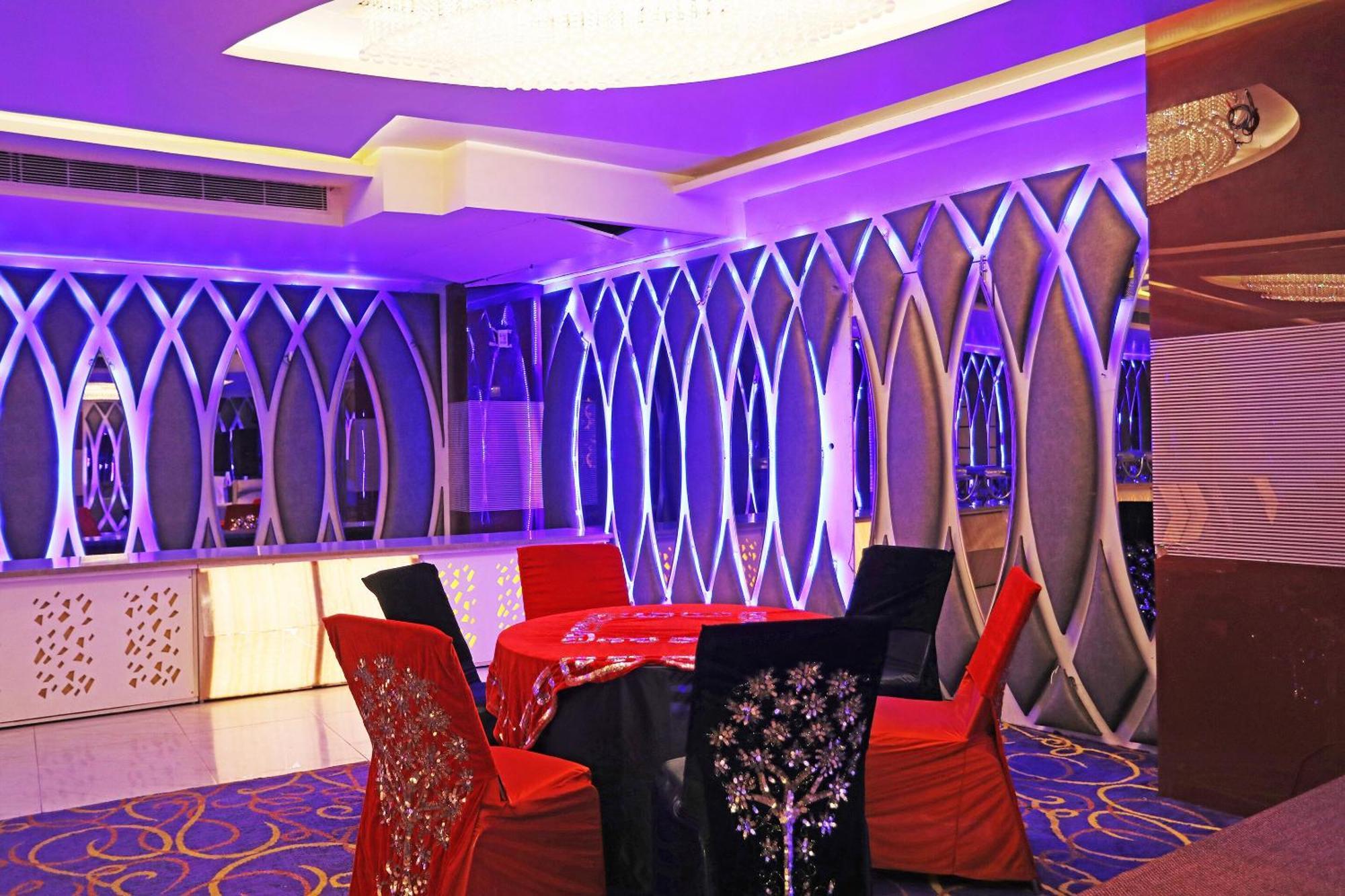 OYO Capital O 8902 Hotel Ronald Inn Faridabad Esterno foto