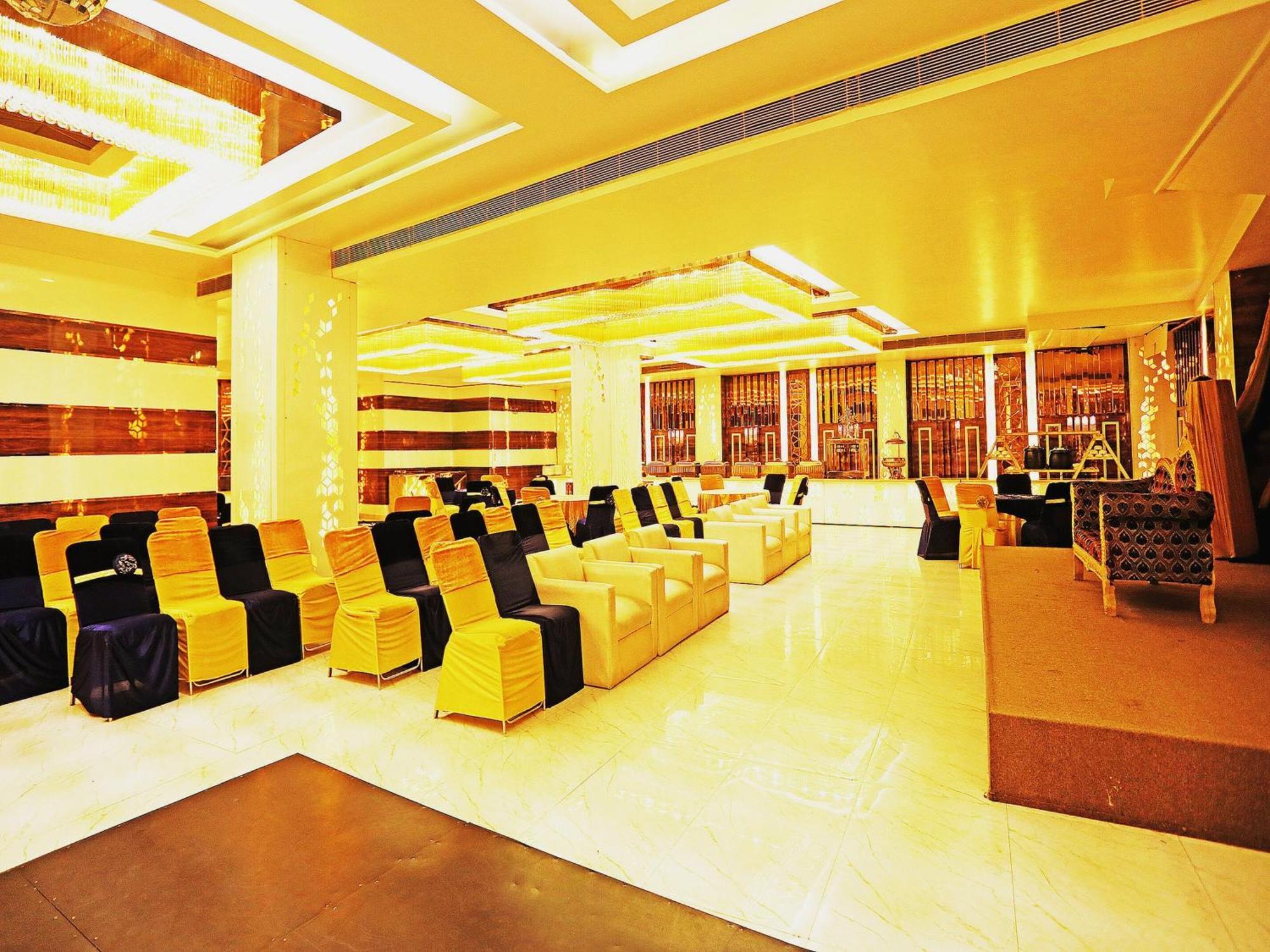 OYO Capital O 8902 Hotel Ronald Inn Faridabad Esterno foto